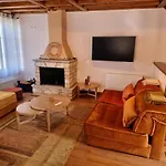 Meliades Luxury Αράχωβα