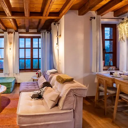 Meliades Luxury فيلة
